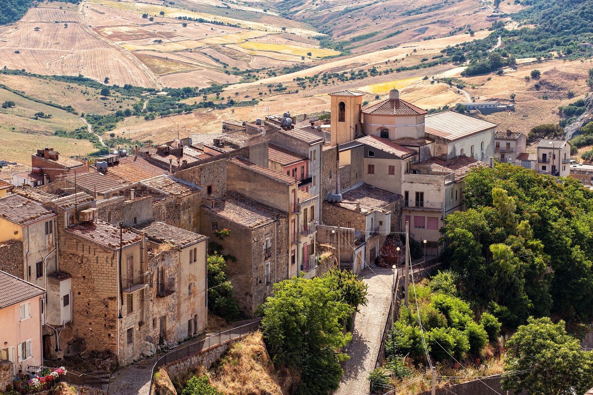 Unknown Italy for alternative travel